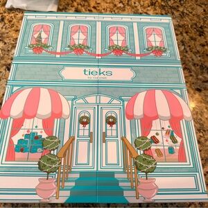 Tieks by Gavrieli Box with Pink and Blue Design